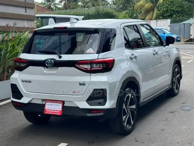 Toyota Raize Z Hybrid 2025