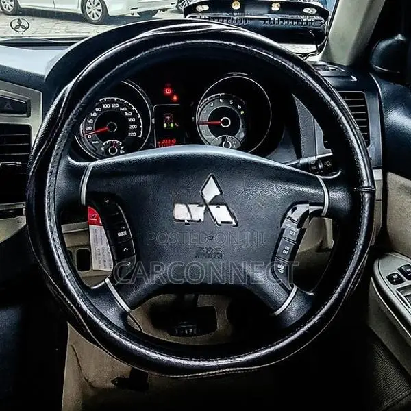 Mitsubishi Montero GLX 2014