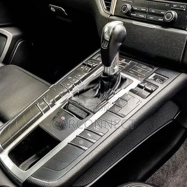 Porsche Macan 2.0T 2017