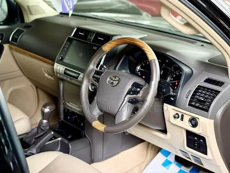 Toyota Land Cruiser Prado 150 Tx 2023