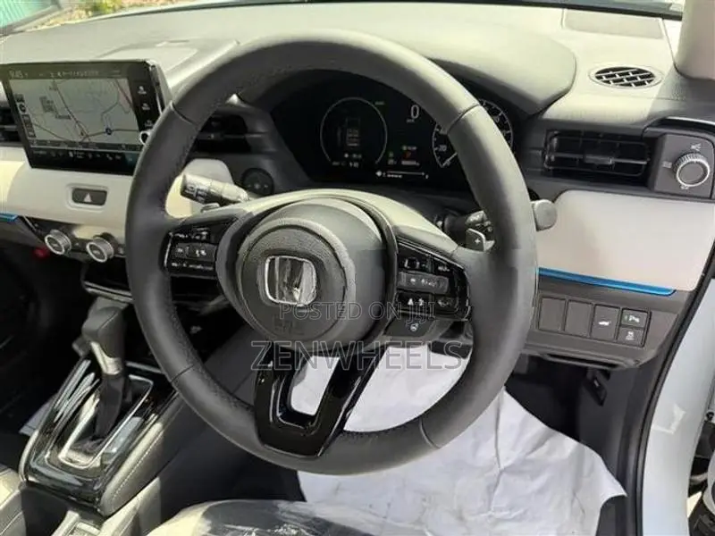 Honda Vezel Z PLAY MOON ROOF 2026