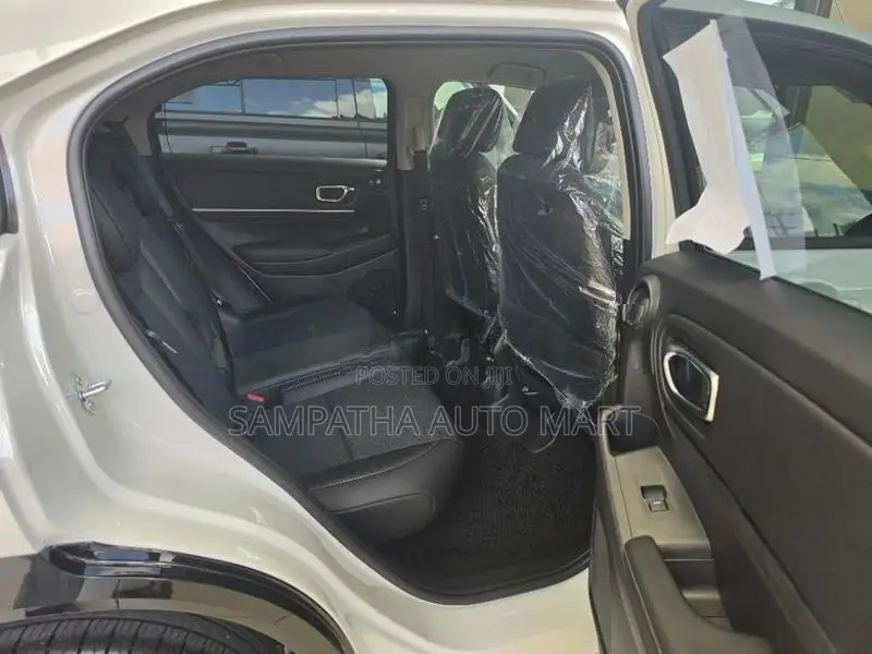 Honda Vezel Z PREMIUM 10 SPEAKER 2026