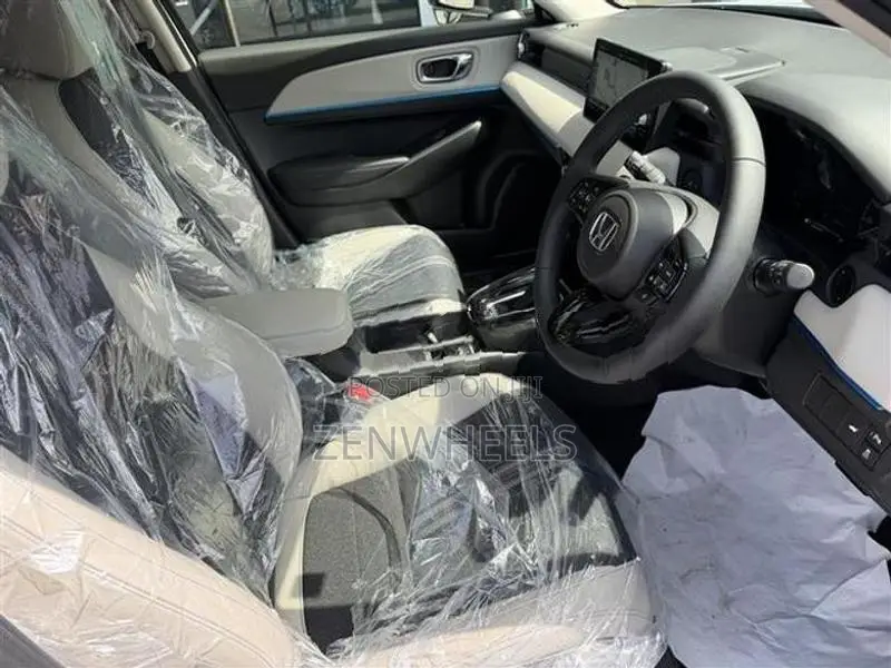 Honda Vezel Z PLAY MOON ROOF 2026
