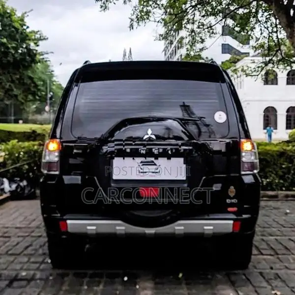 Mitsubishi Montero GLX 2014