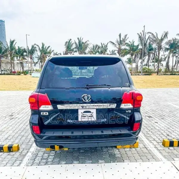 Toyota Land Cruiser Sahara ZX V8 2015