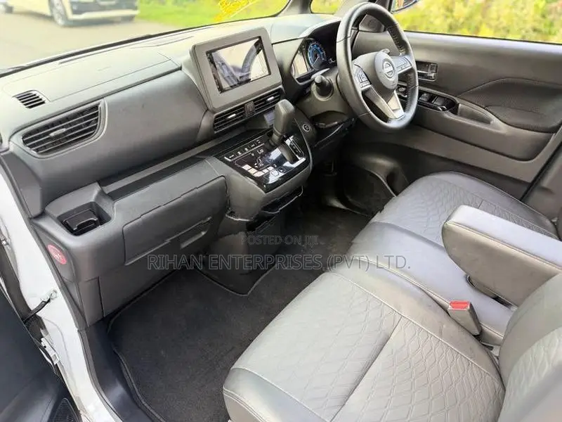Nissan ROOX HIGHWAY STAR X Urban Chrome 2024