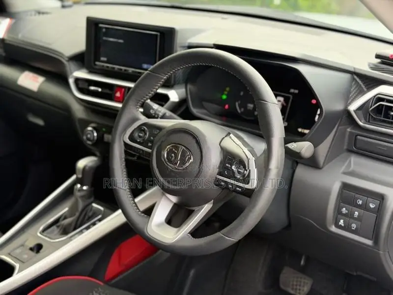 Toyota Raize Z 1000cc Turbo 4WD 2025