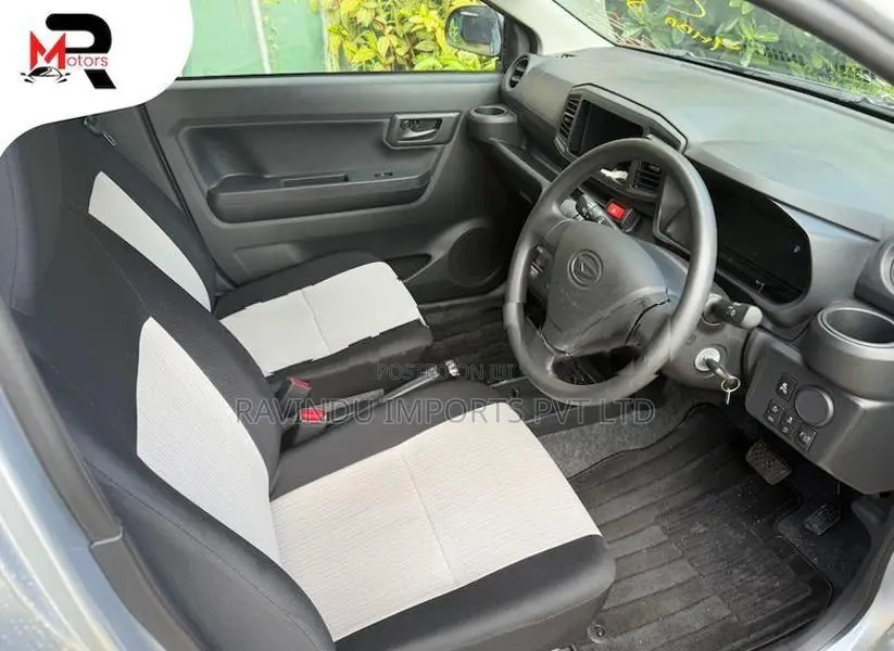 Daihatsu Mira L 2024
