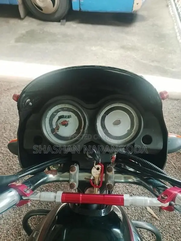 Bajaj Platina 100 2011