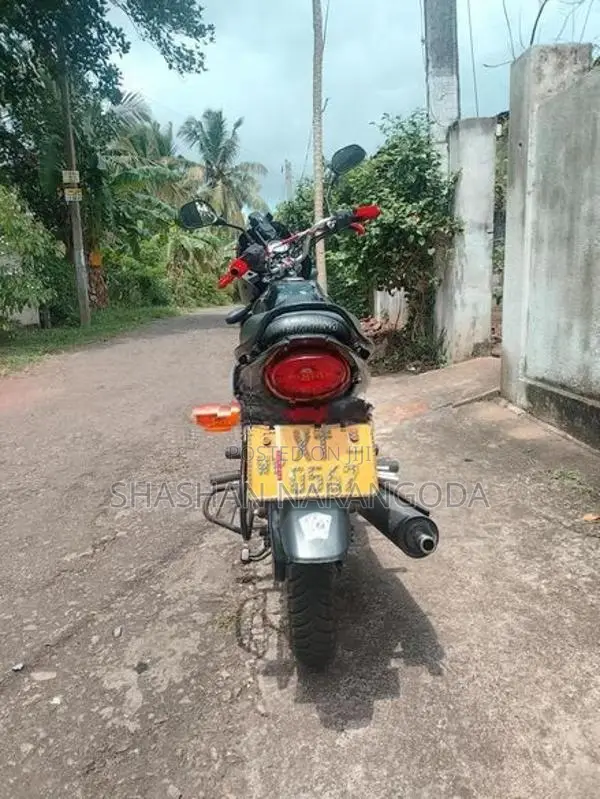 Bajaj Platina 100 2011