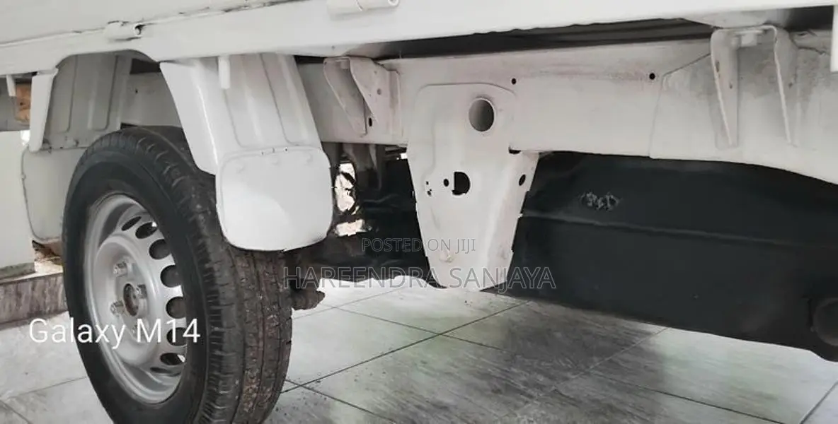 Suzuki Carry DA 52T 2001