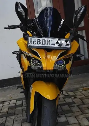 Bajaj Pulsar RS200 2016