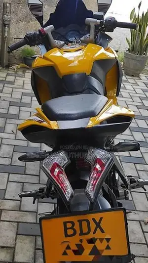 Bajaj Pulsar RS200 2016