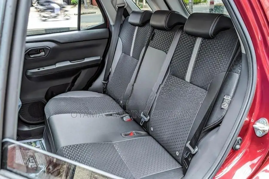 Daihatsu Rocky Premium G Hyb 2026