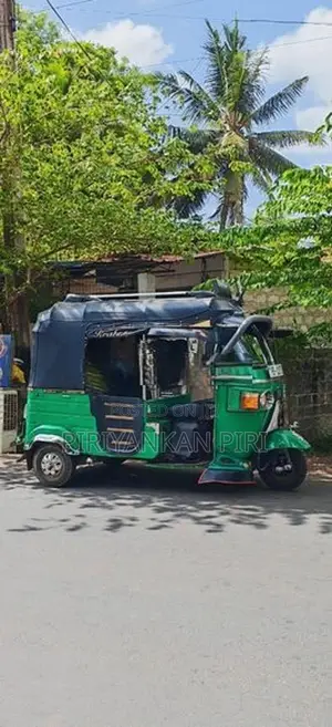 Bajaj RE Three Wheeler 2010