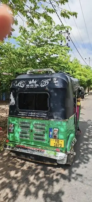 Bajaj RE Three Wheeler 2010