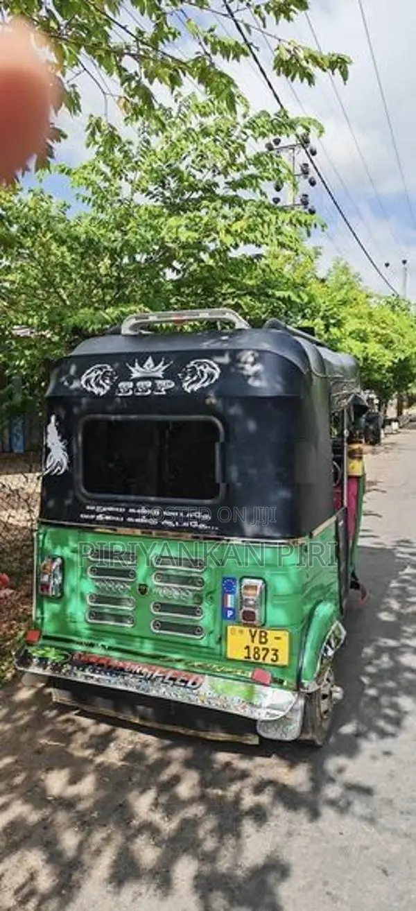 Bajaj RE Three Wheeler 2010