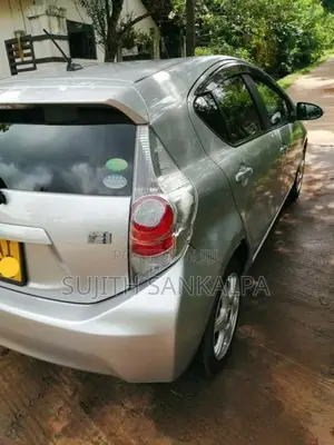 Toyota Aqua 2012