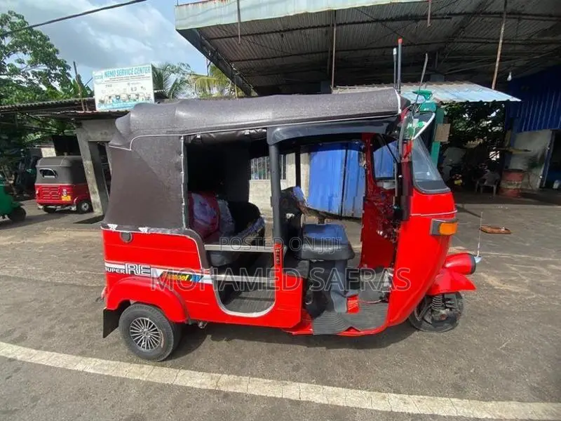 Bajaj RE 2006