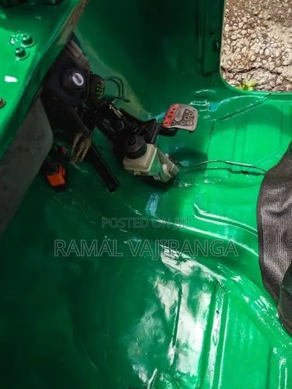 Bajaj RE 2003