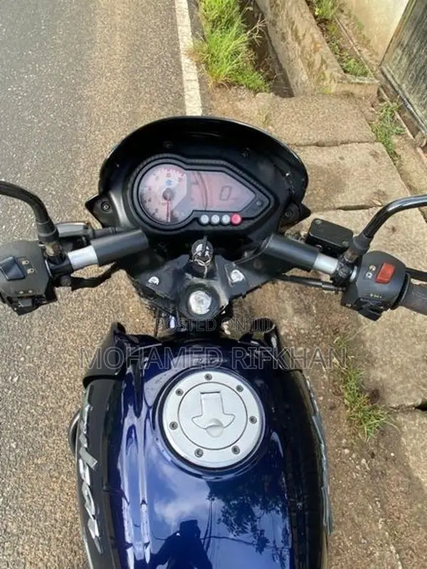 Bajaj Pulsar 150 2017