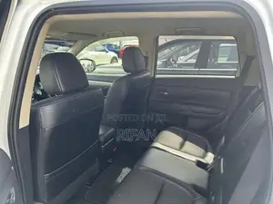 Mitsubishi Outlander PHEV 2014