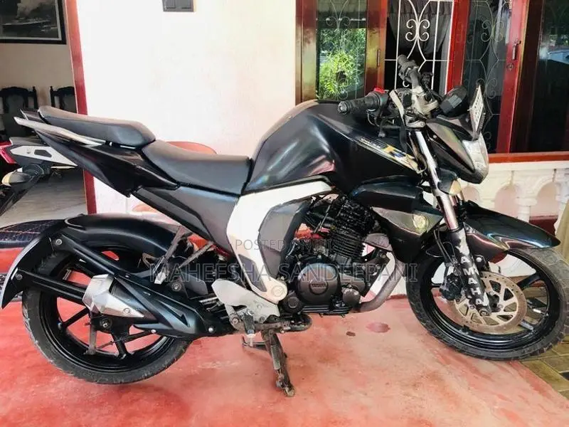 Yamaha FZs V2 2015