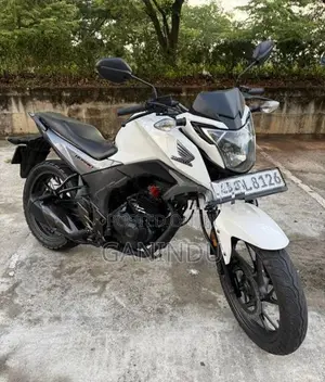Honda CB Hornet 160R 2018