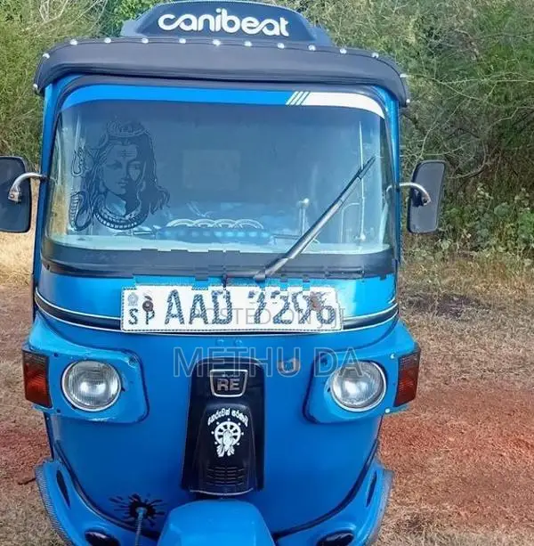Bajaj RE 2016
