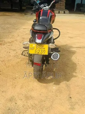Bajaj V12 2014