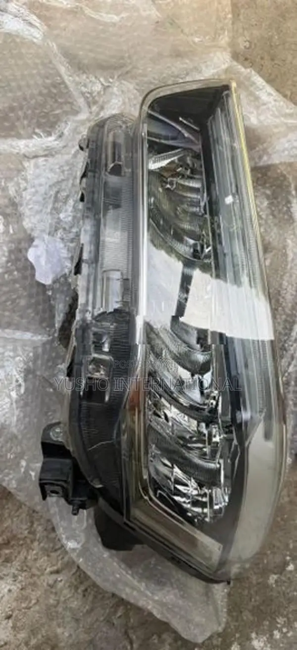 Toyota Raize Head Light