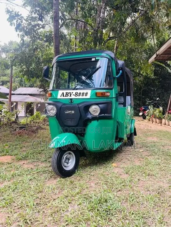 Bajaj RE 4 Stroke 2026