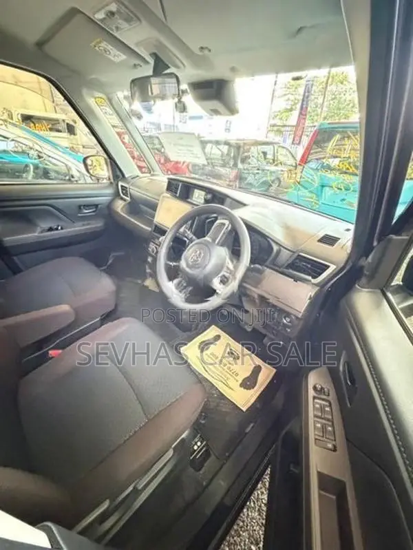 Toyota Roomy G 2023