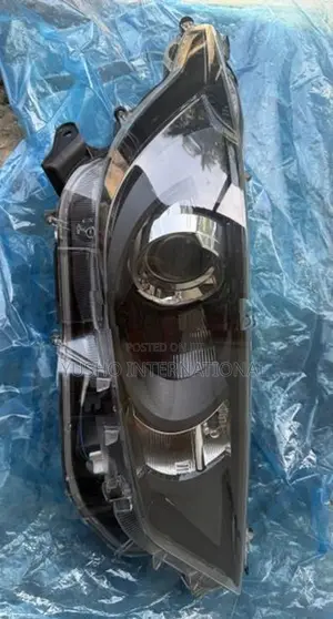 Toyota Yaris Head Light