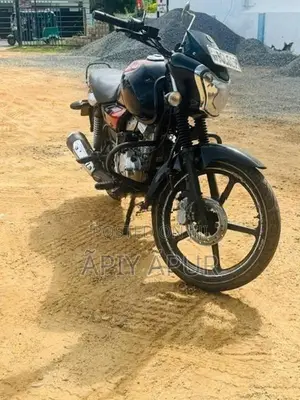 Bajaj V12 2014