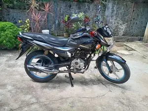 Bajaj Platina 100 2017