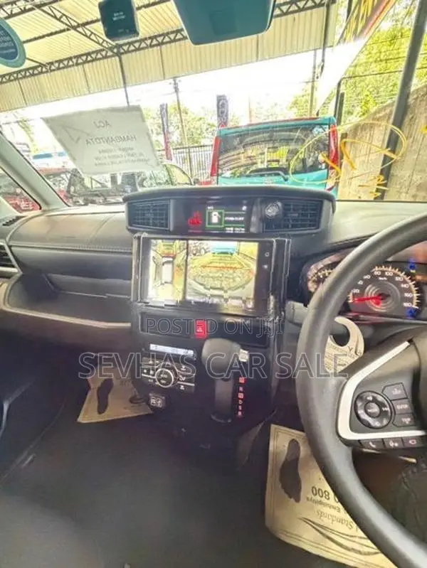 Toyota Roomy G 2023