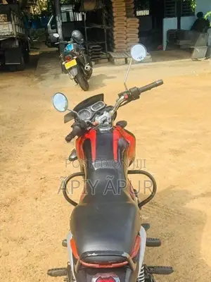 Bajaj V12 2014
