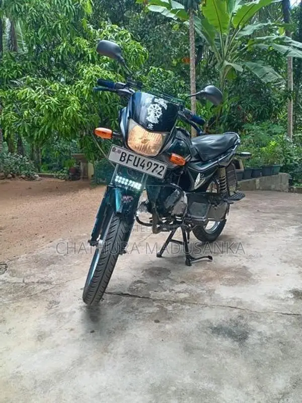 Bajaj Platina 100 2017