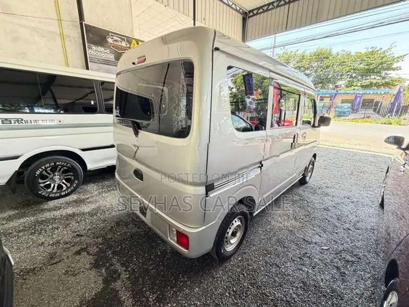 Nissan Clipper 2023