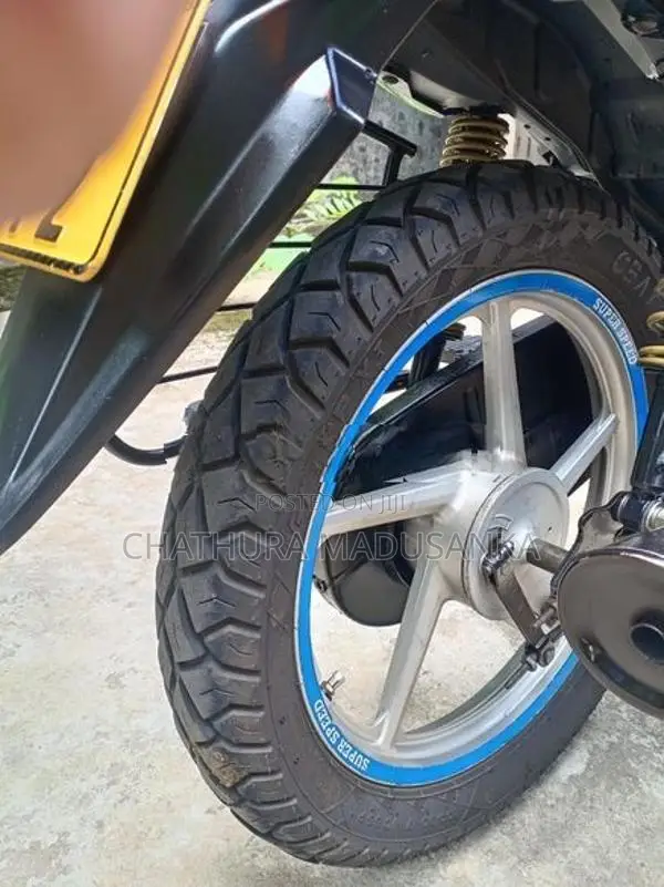 Bajaj Platina 100 2017