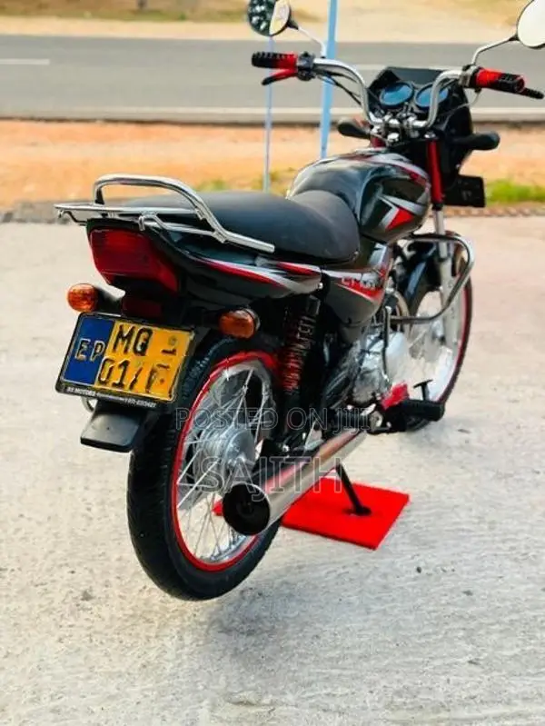 Bajaj CT100 2006