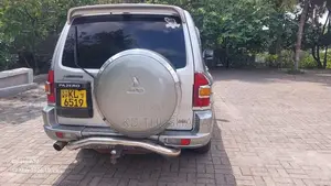 Mitsubishi Pajero 2002