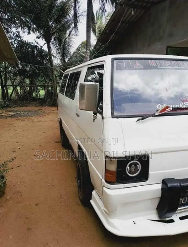 Mitsubishi L300 1984