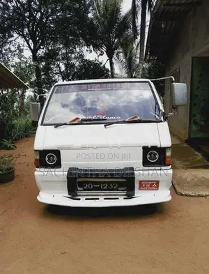 Mitsubishi L300 1984