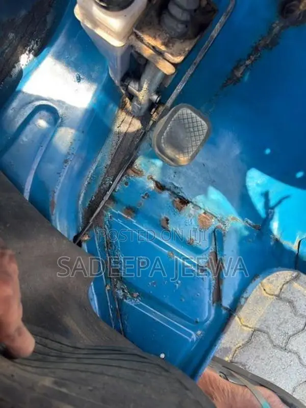 Bajaj RE 2006