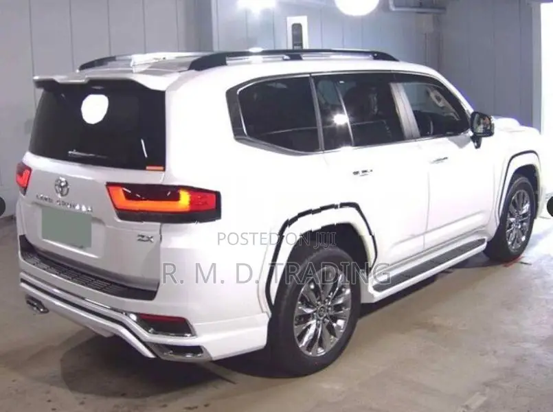 Toyota Land Cruiser ZX 2026