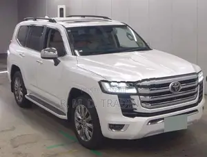 Toyota Land Cruiser ZX 2025