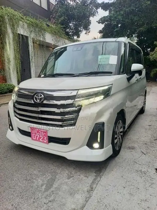 Toyota Roomy Custom GT 2024