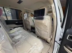 Toyota Land Cruiser ZX 2026